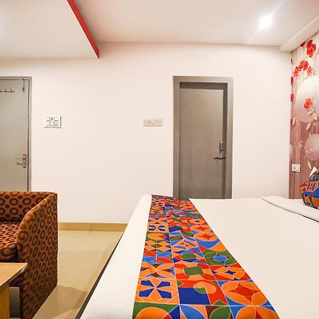 Fabexpress R Inn - Nr Prayagraj Railway Station Muthiganj Exteriör bild