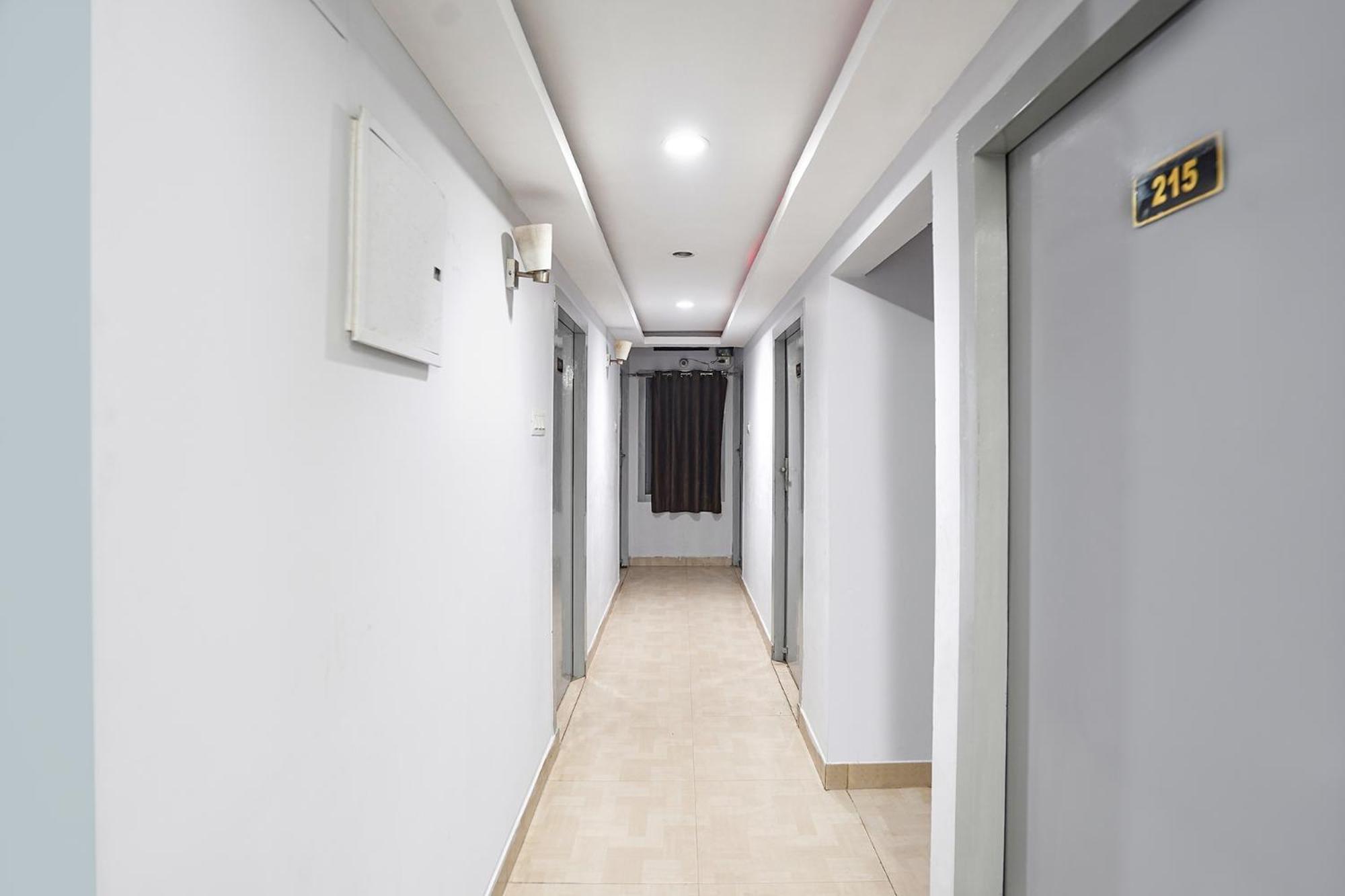 Fabexpress R Inn - Nr Prayagraj Railway Station Muthiganj Exteriör bild