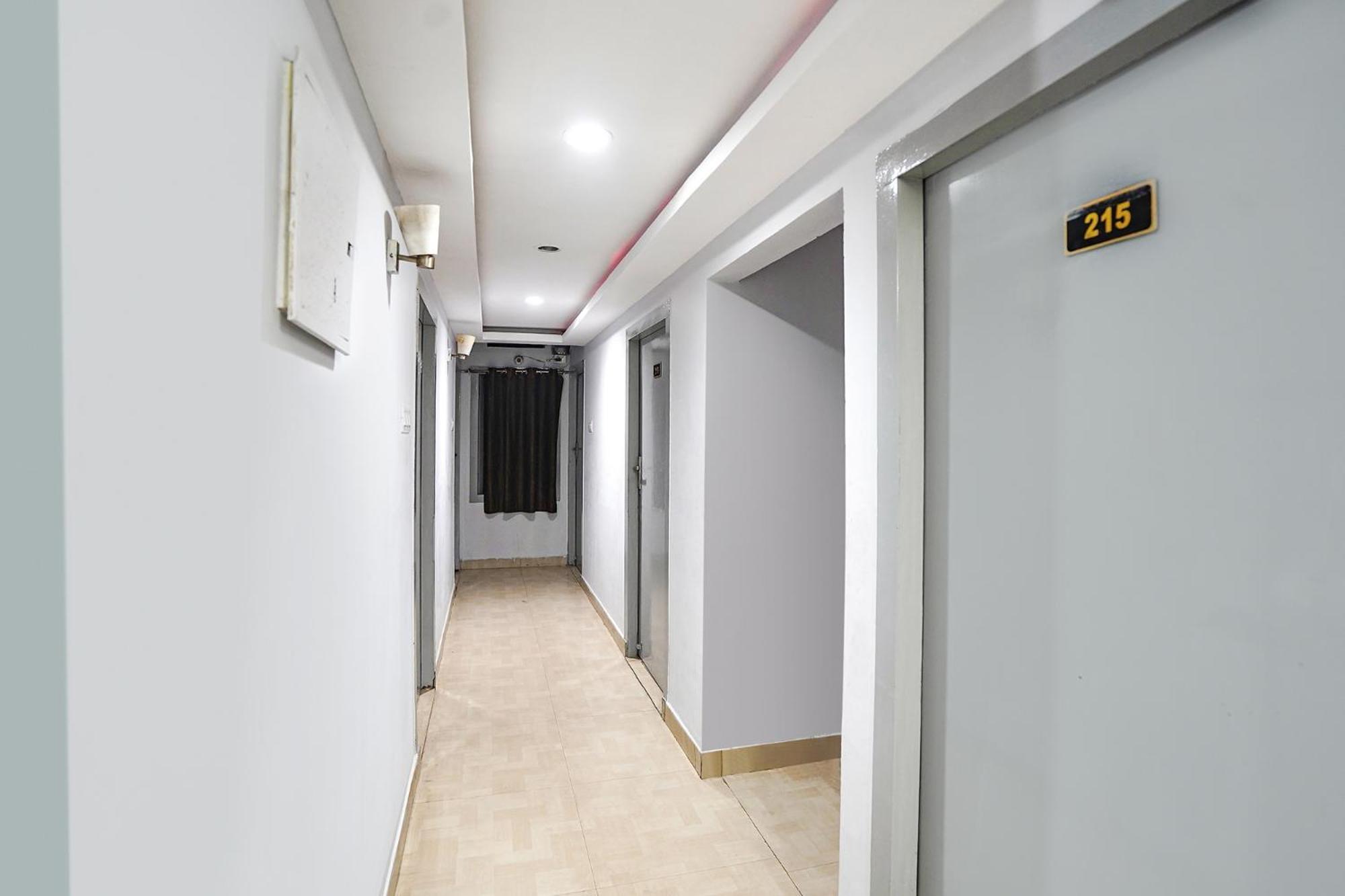 Fabexpress R Inn - Nr Prayagraj Railway Station Muthiganj Exteriör bild