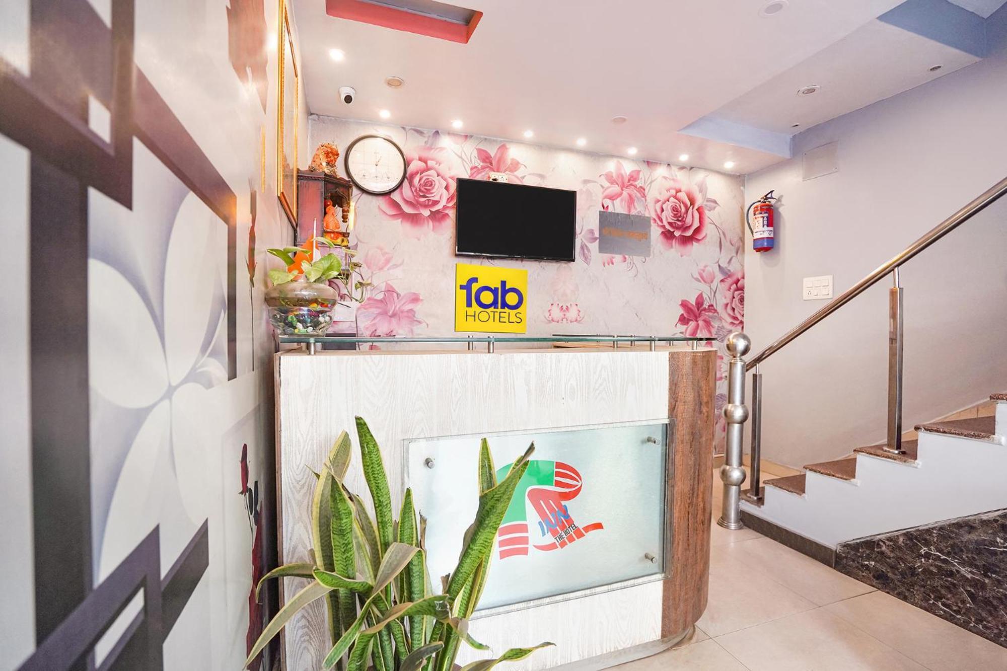 Fabexpress R Inn - Nr Prayagraj Railway Station Muthiganj Exteriör bild
